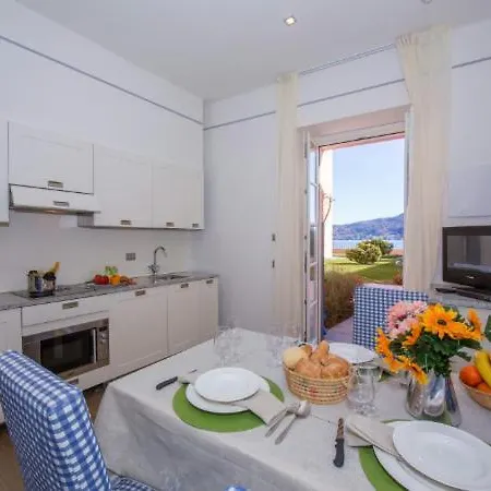 Apartment Sleeps 6 Pool T421690
